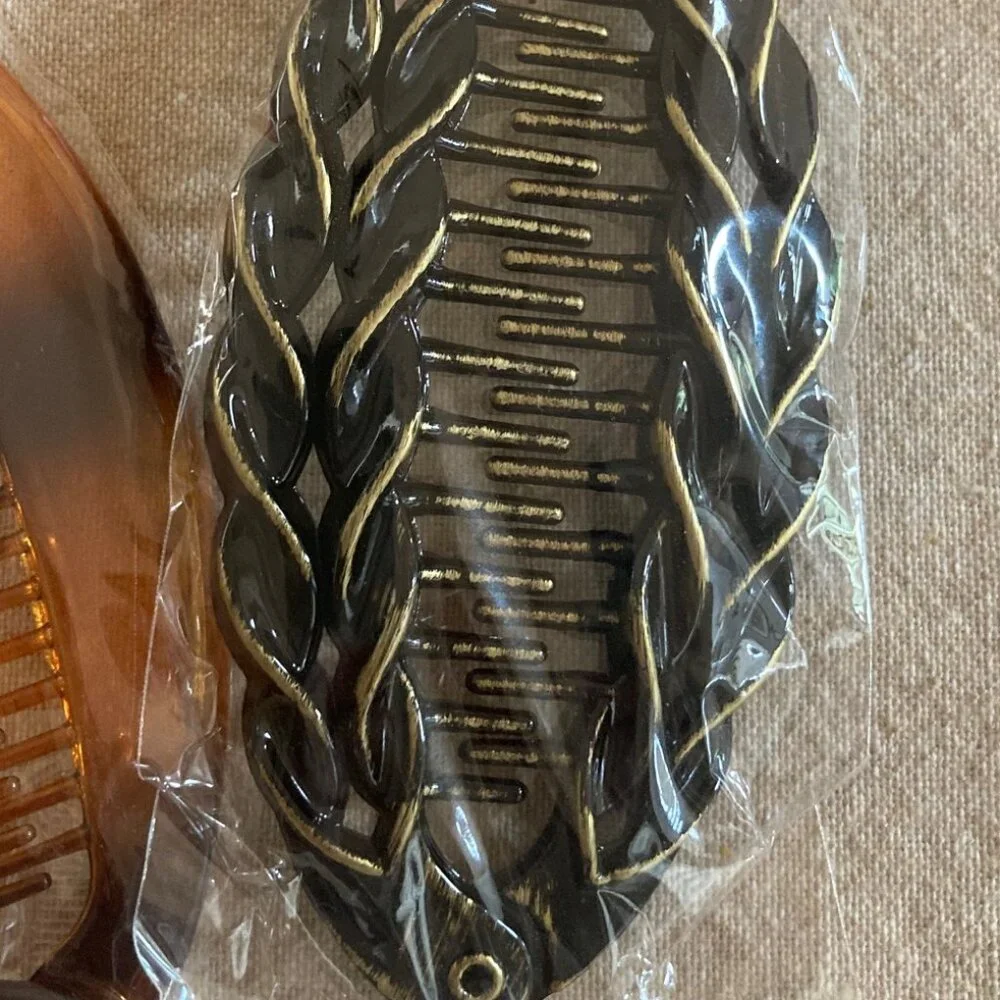 3 Banana Hair Clips